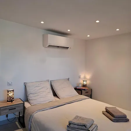 De La Therese, Piscine & Jardin * سا لُرون دو فار