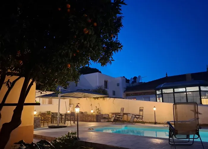 De La Therese, Piscine & Jardin Apartmán