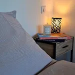 De La Therese, Piscine & Jardin Apartment