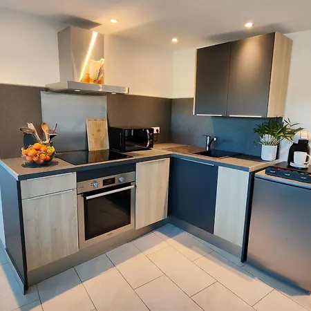 De La Therese, Piscine & Jardin *