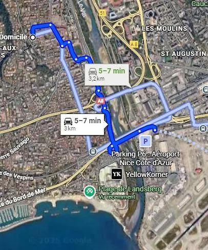 De La Therese, Piscine & Jardin アパート *